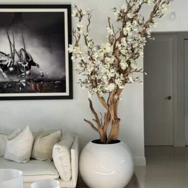 White Magnolia in 30″ glossy white ball pot